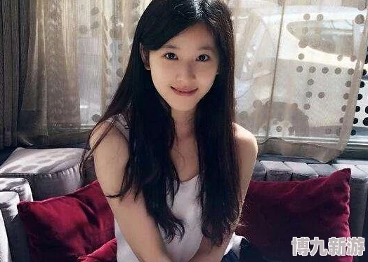 四大校花婉莹雨薇雅仪惊艳亮相慈善晚宴引爆全场